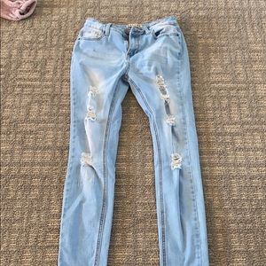 Ripped skinny jeans